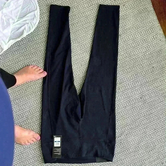 Under Armour XL. Black full length pants - Picture 1 of 4